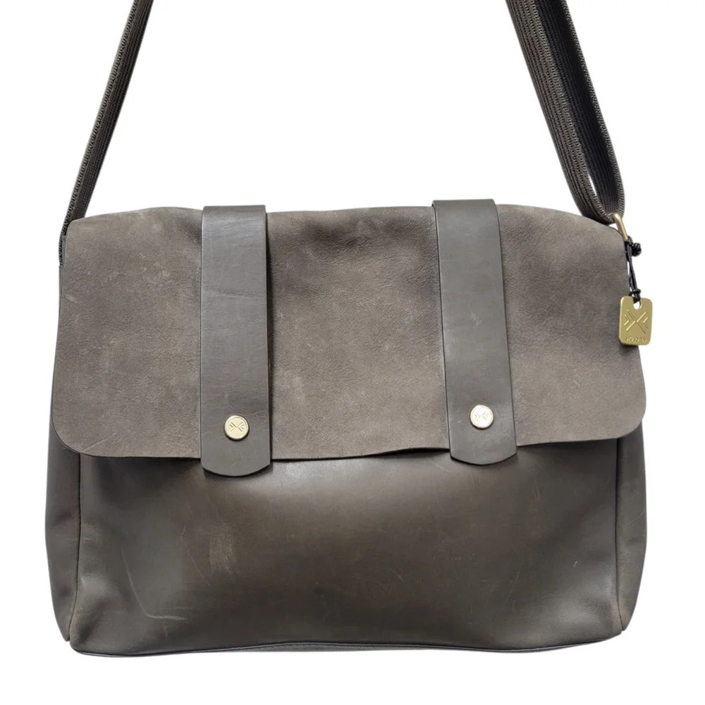 SKAGEN Men Gray Messenger Genuine Cowhide Leather Crossbody Laptop Crossbody Bag